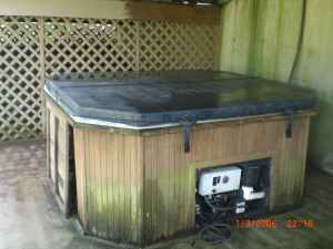 HOT TUB & JACUZZI REMOVAL SERVICE 